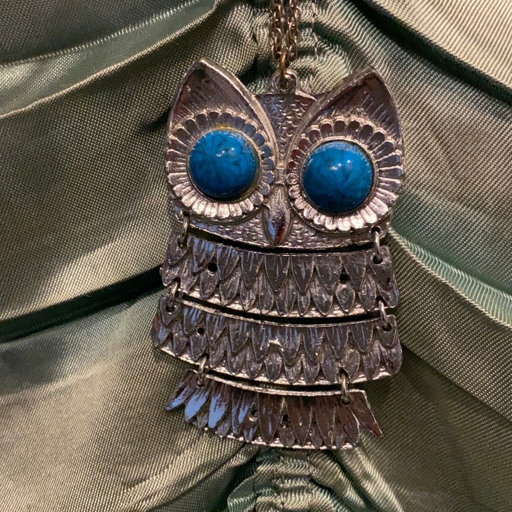 2/$25 VINTAGE OWL 🦉 W FAUX TURQUOISE EYES  24” CHAIN.  ❤️💔❤️